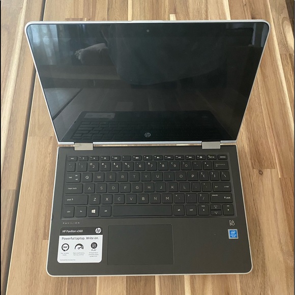 HP 2 in 1 Laptop tablet - Picture 1 of 6